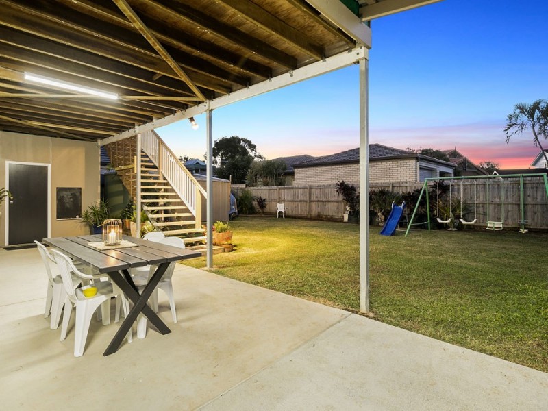 8 Iffley Street, Wynnum West QLD 4178