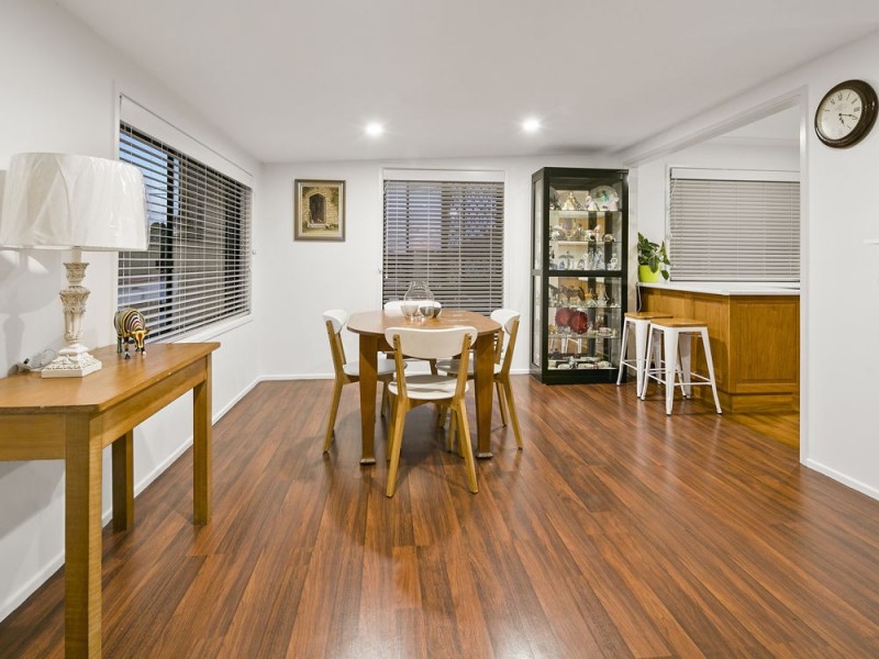 8 Iffley Street, Wynnum West QLD 4178