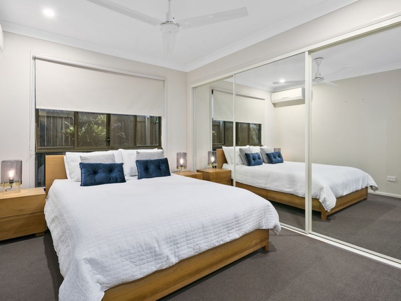 8 Iffley Street, Wynnum West QLD 4178