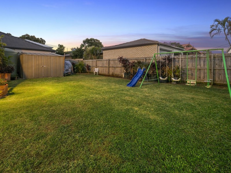 8 Iffley Street, Wynnum West QLD 4178