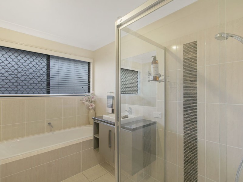 21 Higgs Circuit, Wynnum West QLD 4178