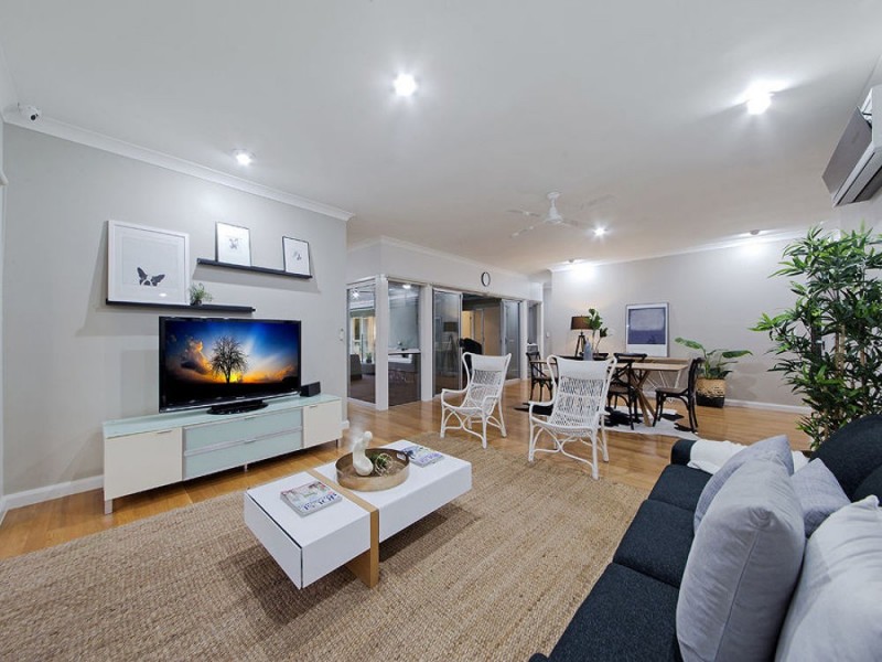 19 Yarra Road, Wakerley QLD 4154