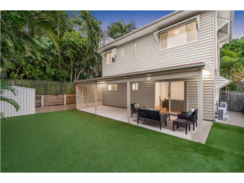 7 School Lane, Manly QLD 4179