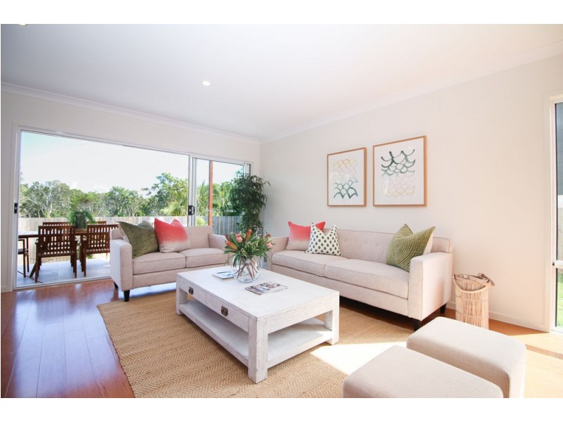 225 Whites Rd, Lota QLD 4179