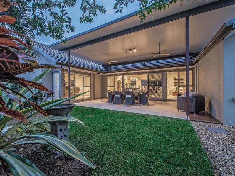 11 Esk Crescent, Wakerley QLD 4154