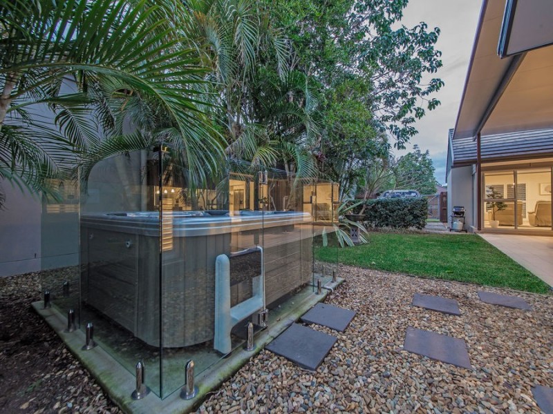 11 Esk Crescent, Wakerley QLD 4154