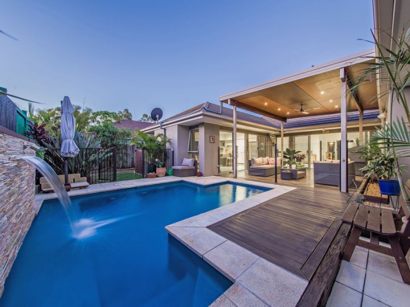 4 Margaret Crescent, Wakerley QLD 4154
