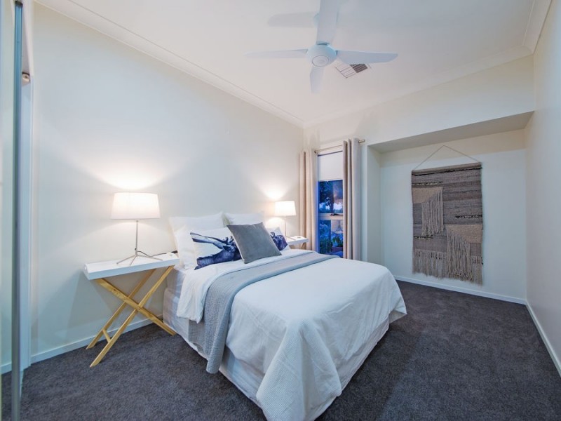 4 Margaret Crescent, Wakerley QLD 4154