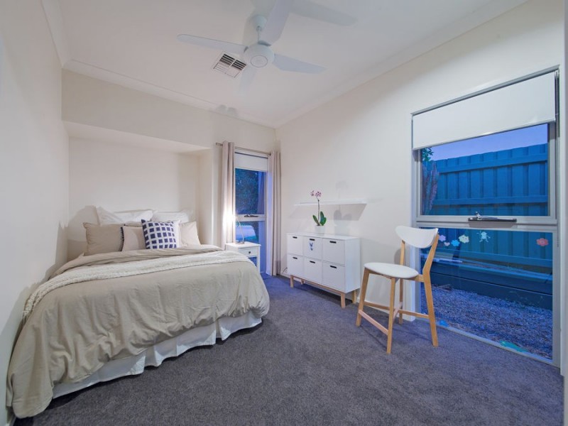 4 Margaret Crescent, Wakerley QLD 4154