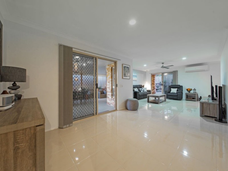 6 Colvin Court, Wakerley QLD 4154