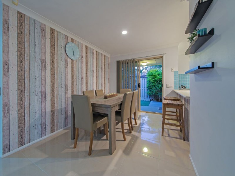 6 Colvin Court, Wakerley QLD 4154