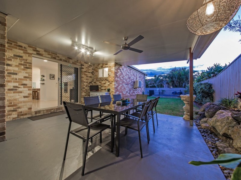 6 Colvin Court, Wakerley QLD 4154