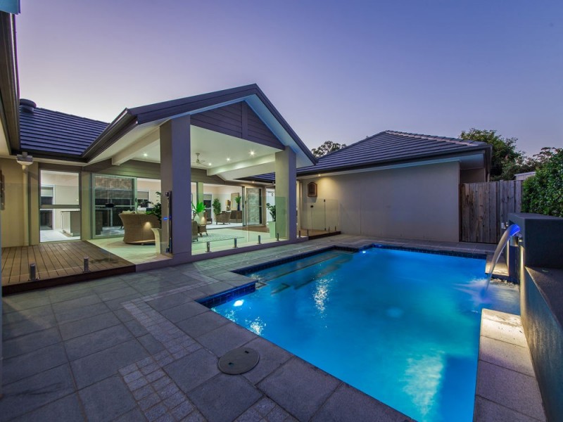 21 Margaret Cres, Wakerley QLD 4154