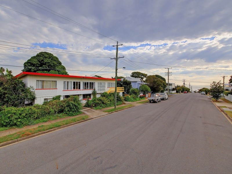 8 Wolsey Parade, Wynnum QLD 4178