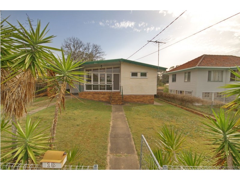 18 Astley St, Wynnum West QLD 4178