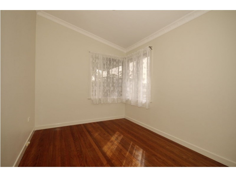 18 Astley St, Wynnum West QLD 4178