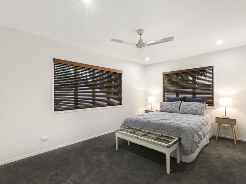 21 Herswell Avenue, Wynnum West QLD 4178