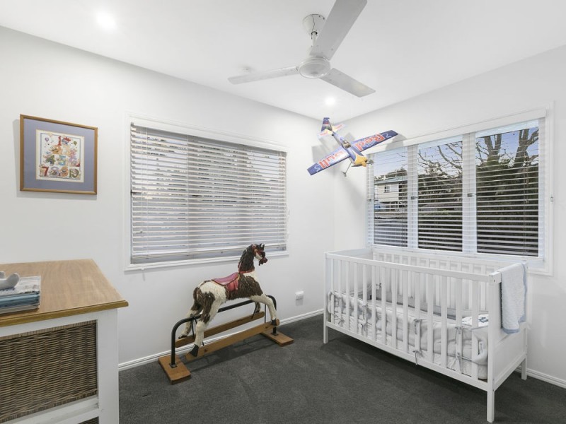 21 Herswell Avenue, Wynnum West QLD 4178