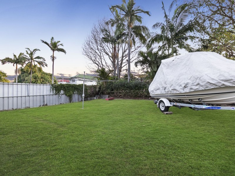 21 Herswell Avenue, Wynnum West QLD 4178