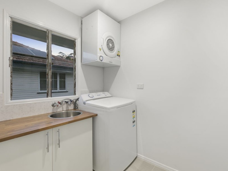 21 Herswell Avenue, Wynnum West QLD 4178