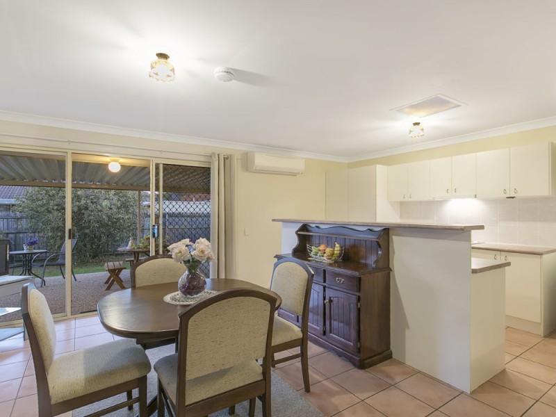 5 Virginia Place, Wynnum West QLD 4178