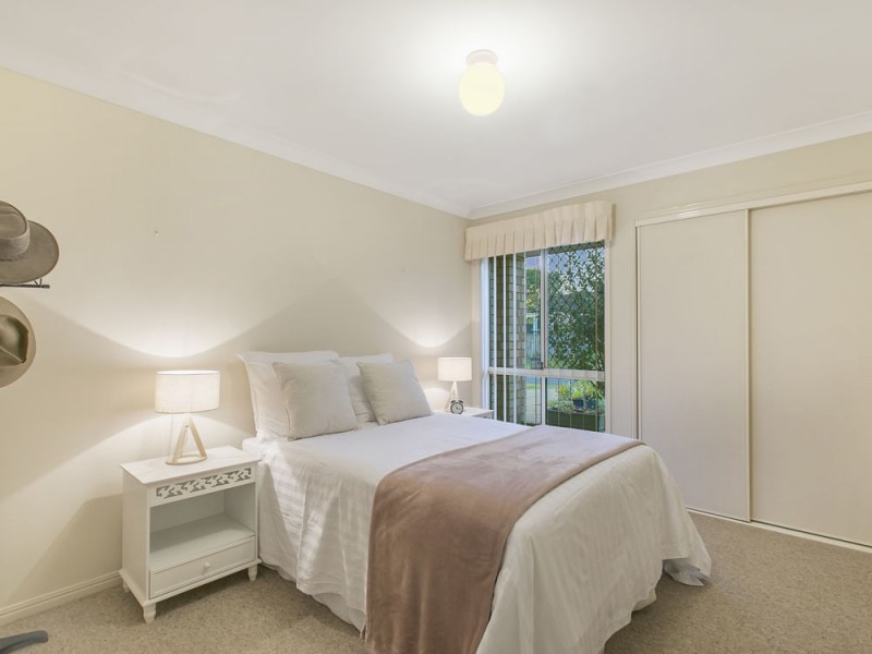 5 Virginia Place, Wynnum West QLD 4178