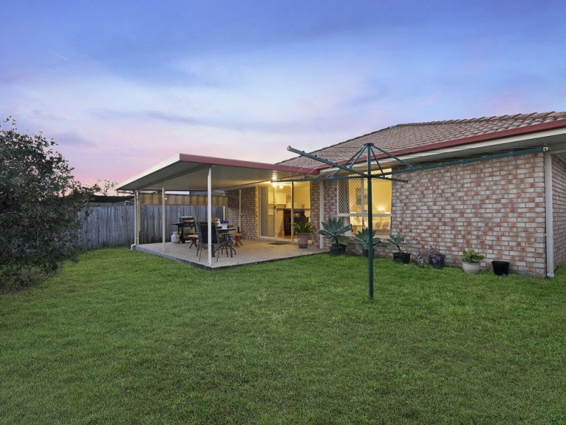 5 Virginia Place, Wynnum West QLD 4178