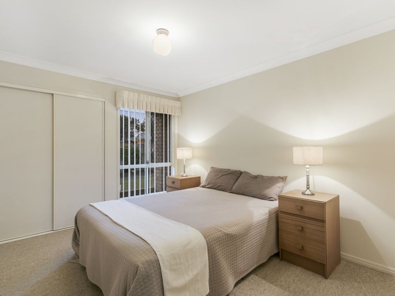 5 Virginia Place, Wynnum West QLD 4178