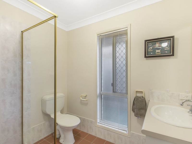 5 Virginia Place, Wynnum West QLD 4178