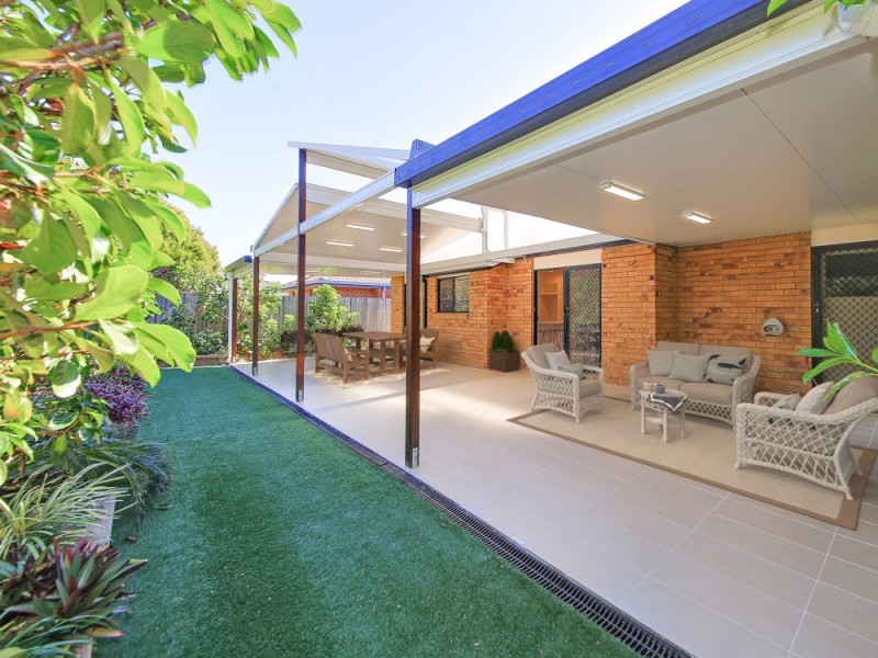 5 Janine Street, Wynnum West QLD 4178