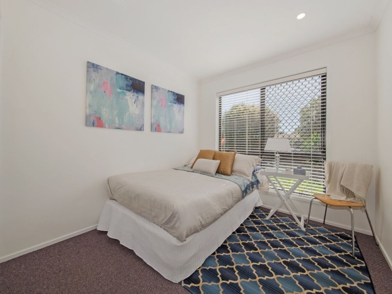 5 Janine Street, Wynnum West QLD 4178
