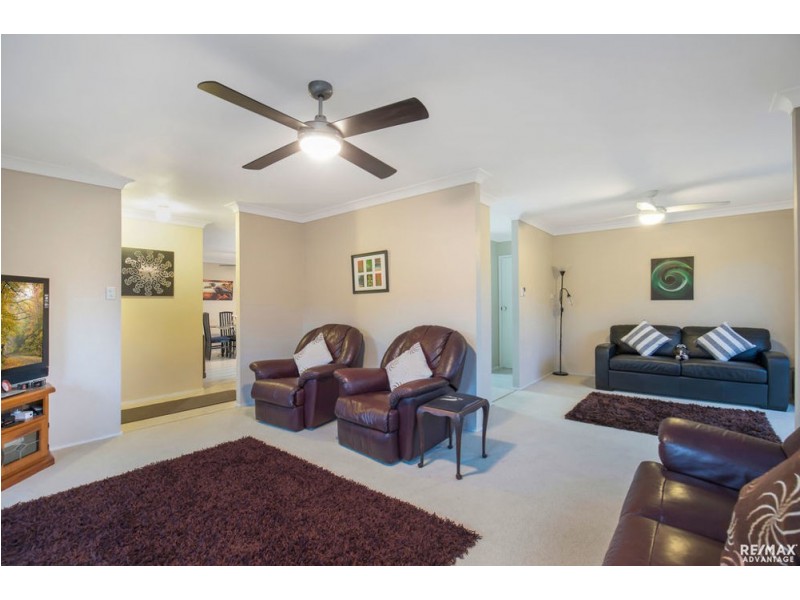 4 Irvine Place, Wynnum West QLD 4178