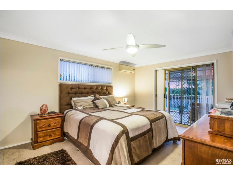 4 Irvine Place, Wynnum West QLD 4178