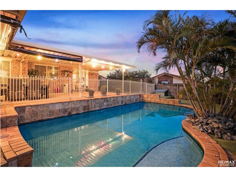 4 Irvine Place, Wynnum West QLD 4178