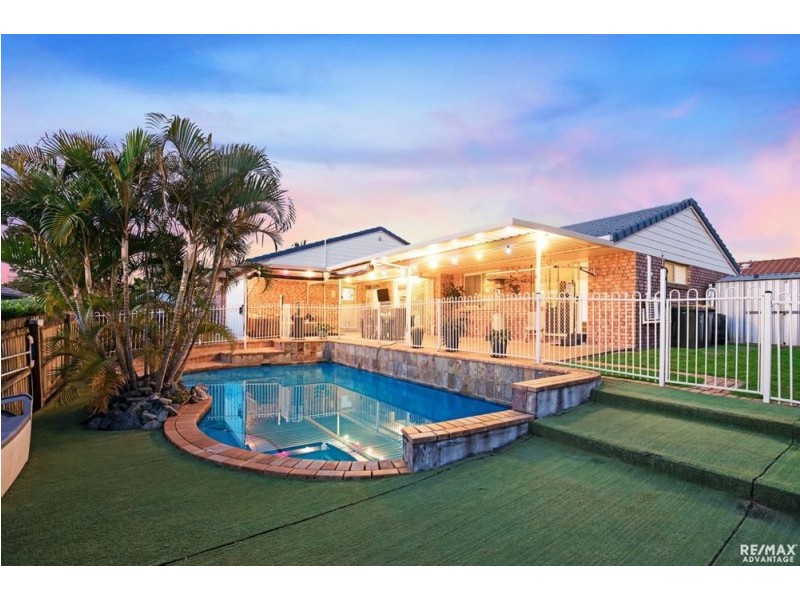 4 Irvine Place, Wynnum West QLD 4178