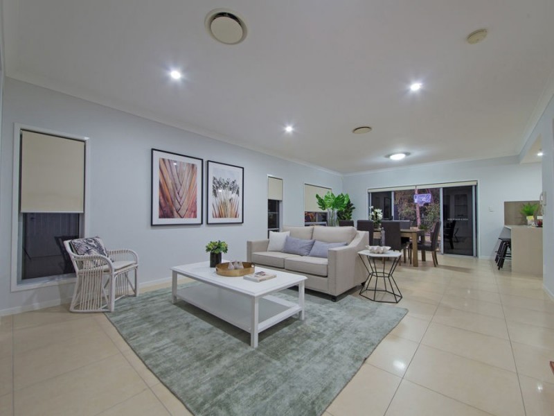 5 Pennington Street, Wakerley QLD 4154
