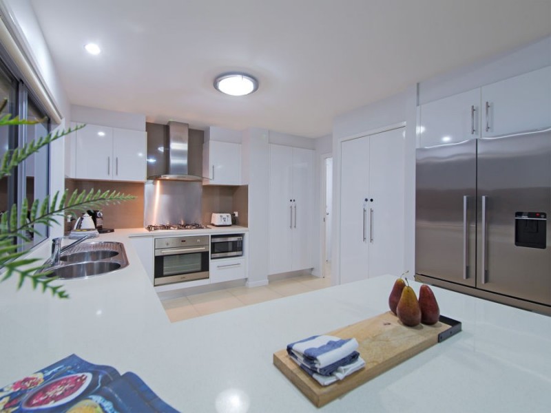 5 Pennington Street, Wakerley QLD 4154