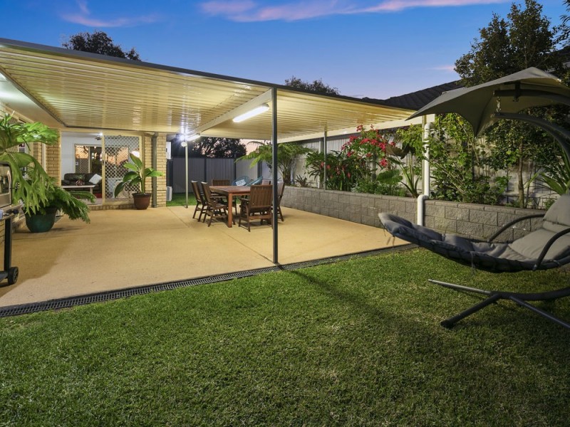 8 Jacqueline Place, Wynnum West QLD 4178