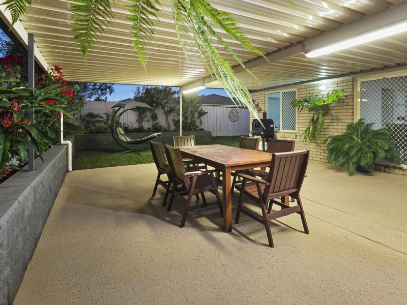 8 Jacqueline Place, Wynnum West QLD 4178