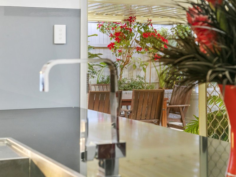 8 Jacqueline Place, Wynnum West QLD 4178