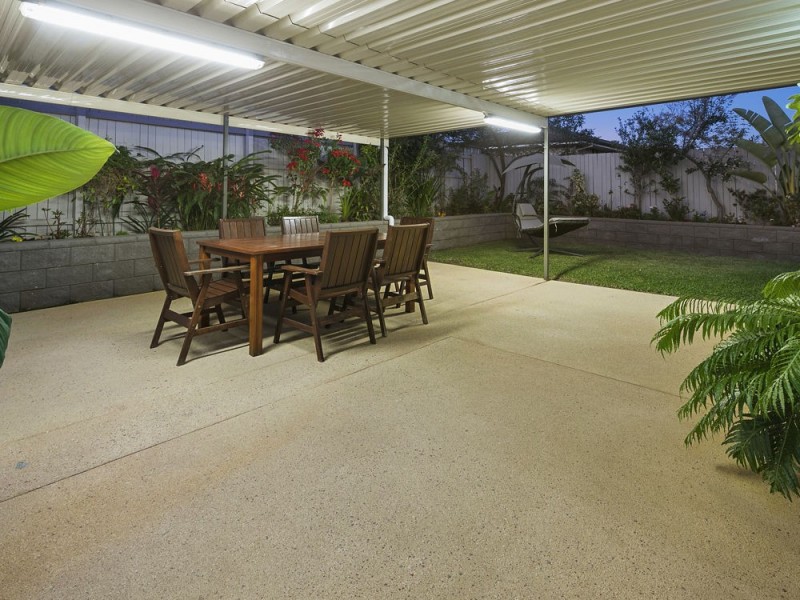 8 Jacqueline Place, Wynnum West QLD 4178