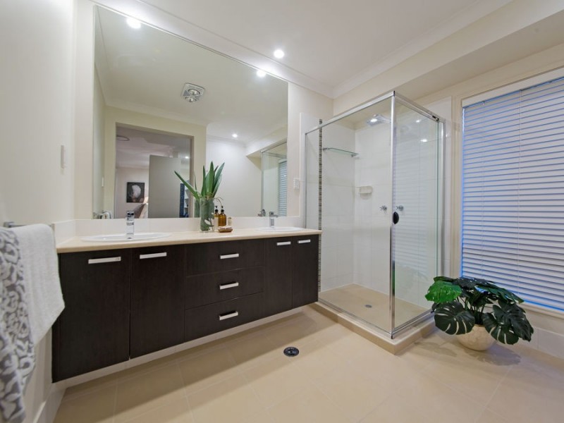 64 Brokenwood Circuit, Gumdale QLD 4154