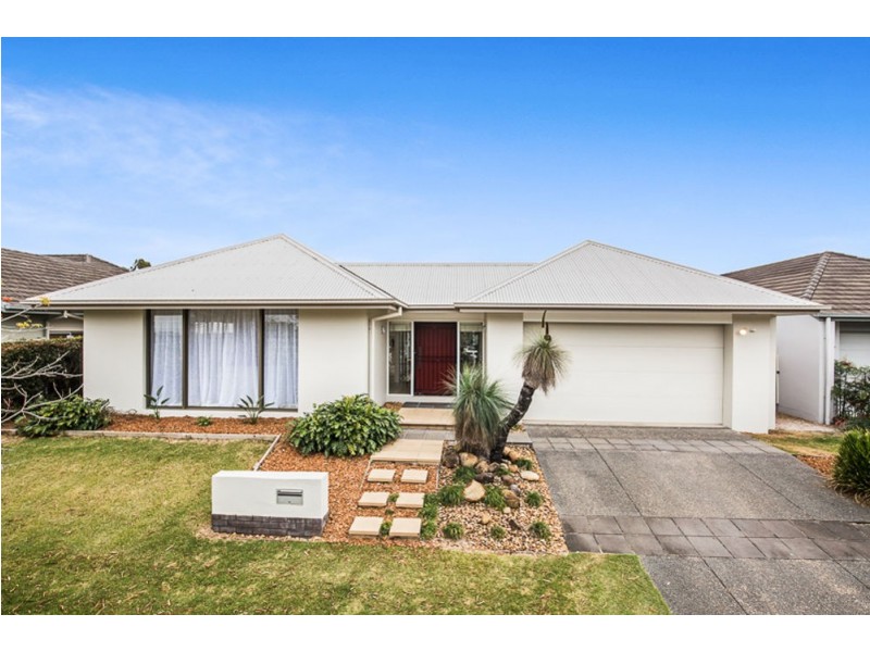 17 Mossvale Drive, Wakerley QLD 4154