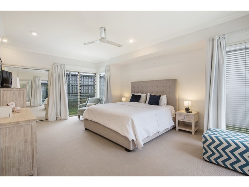 17 Mossvale Drive, Wakerley QLD 4154