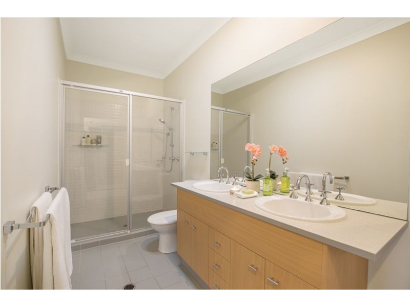 17 Mossvale Drive, Wakerley QLD 4154