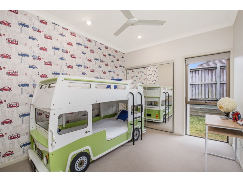 17 Mossvale Drive, Wakerley QLD 4154