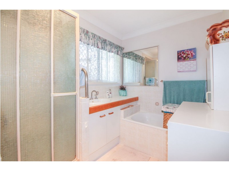 105 Besham Pde, Wynnum QLD 4178