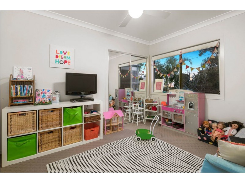 43 Ryder Street, Wynnum QLD 4178