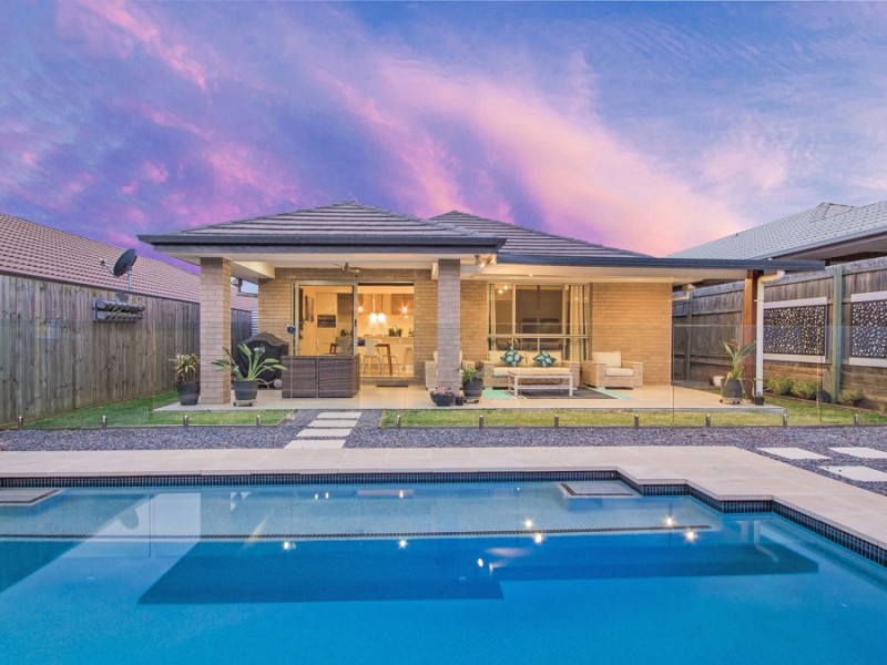 47 Schooner Circuit, Manly West QLD 4179