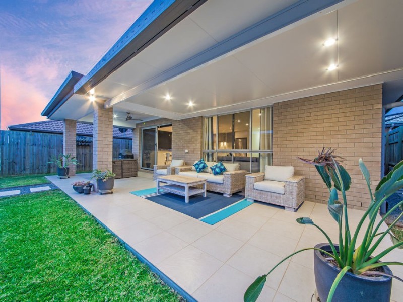 47 Schooner Circuit, Manly West QLD 4179